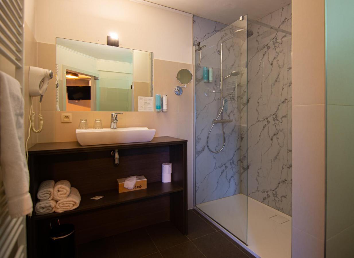 Hotel De Klok ซูเทนดาล ภายนอก รูปภาพ