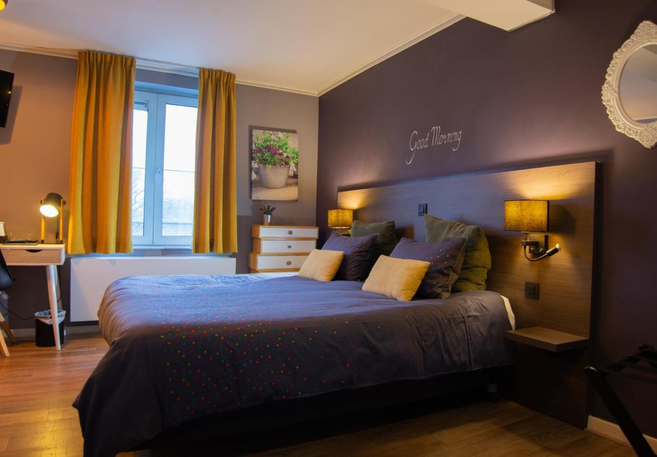 Hotel De Klok ซูเทนดาล ภายนอก รูปภาพ
