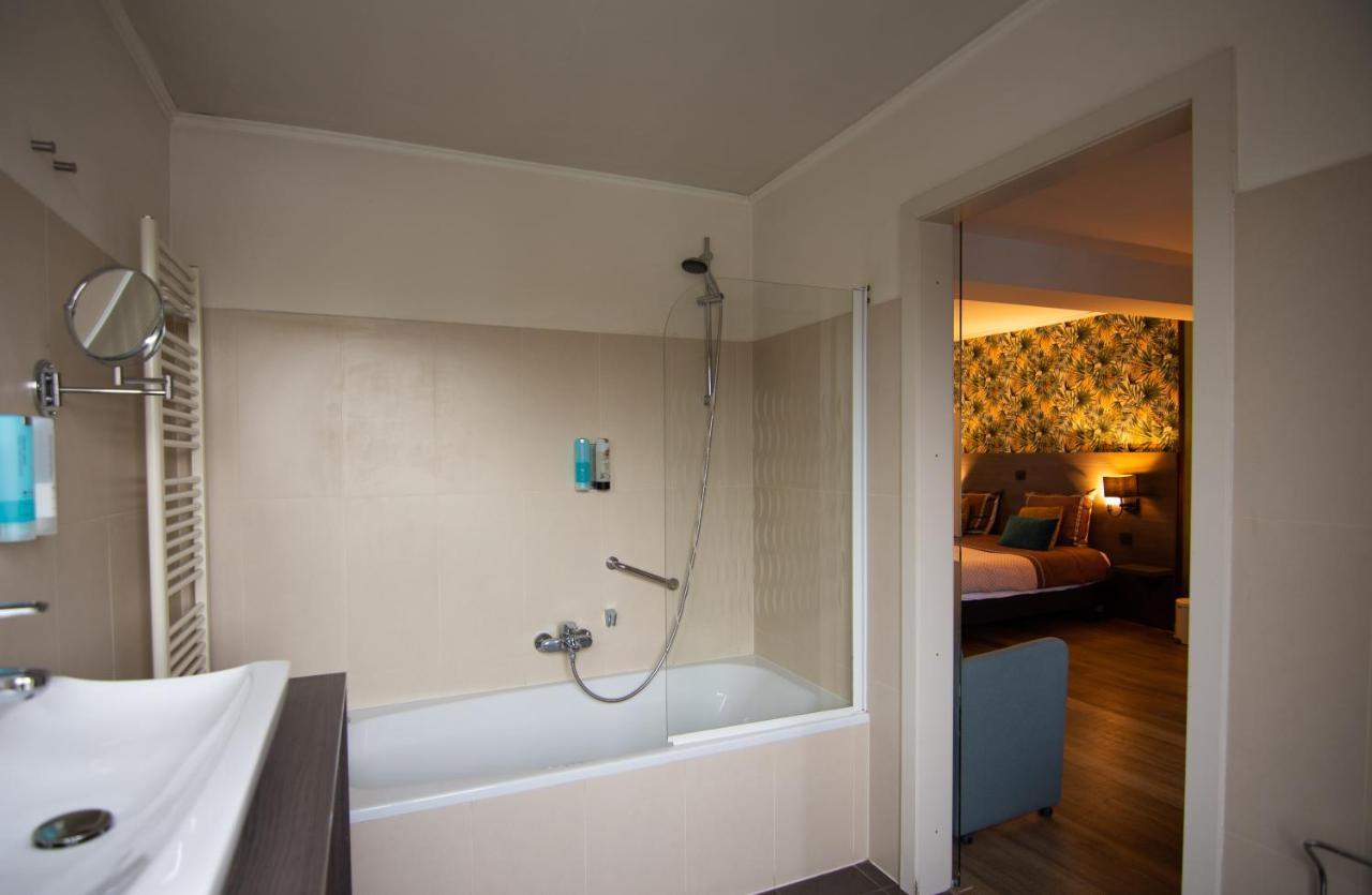 Hotel De Klok ซูเทนดาล ภายนอก รูปภาพ